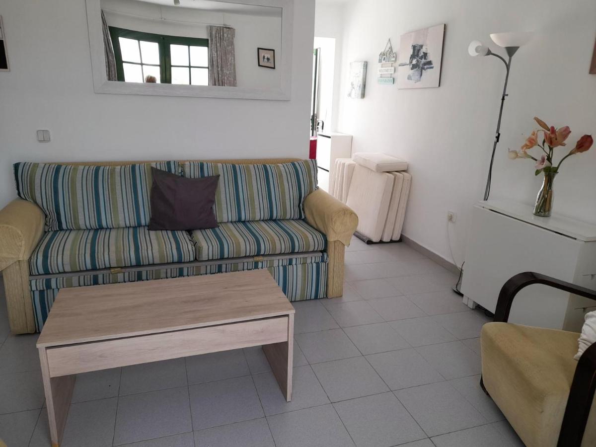 Fabulous 1-Bed Apartment In Puerto Del Carmen プエルト・デル・カルメン エクステリア 写真