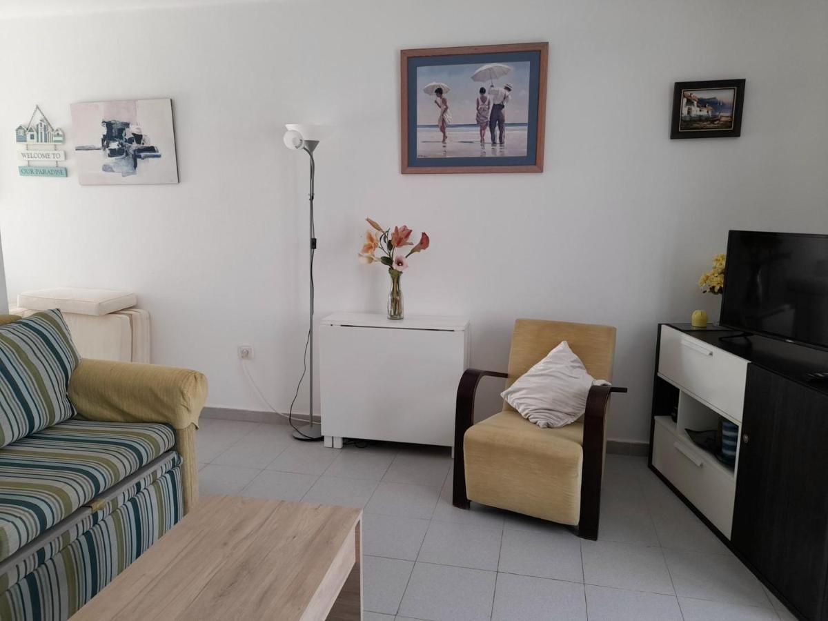 Fabulous 1-Bed Apartment In Puerto Del Carmen プエルト・デル・カルメン エクステリア 写真
