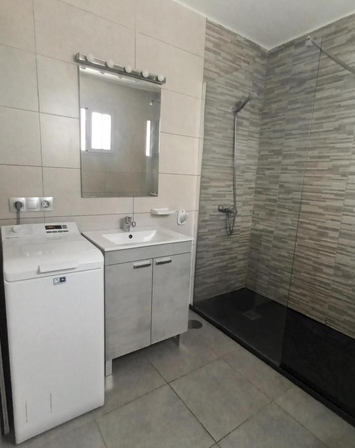 Fabulous 1-Bed Apartment In Puerto Del Carmen プエルト・デル・カルメン エクステリア 写真