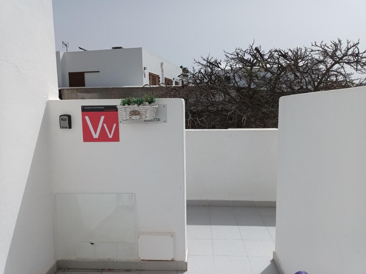 Fabulous 1-Bed Apartment In Puerto Del Carmen プエルト・デル・カルメン エクステリア 写真